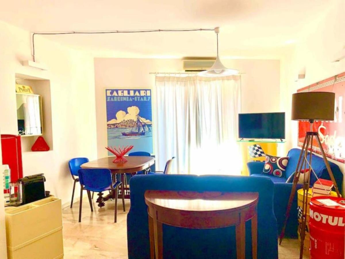 Appartamento Cagliari Centro Con Vista Sul Porto Bagian luar foto